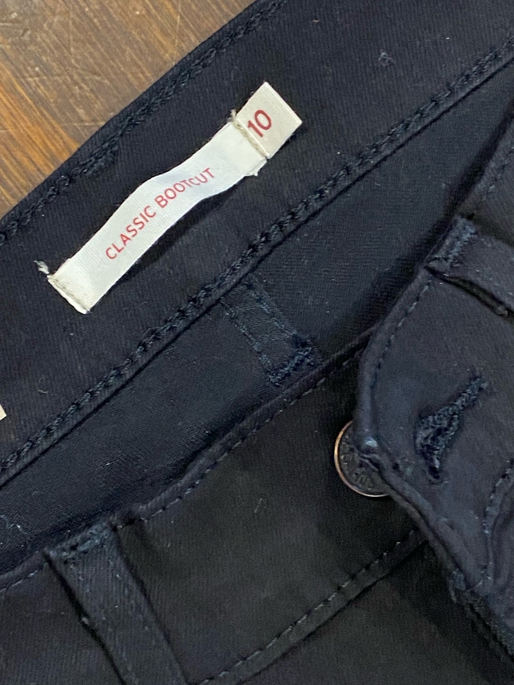 Levis Classic Bootcut 👢 Jeans in Black🖤 NWT - Picture 2 of 6